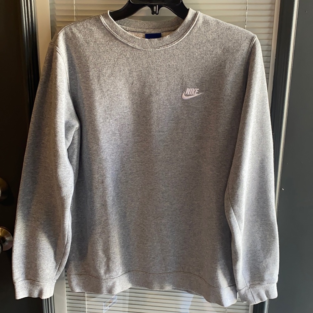 Grey Nike Crewneck pullover, size medium